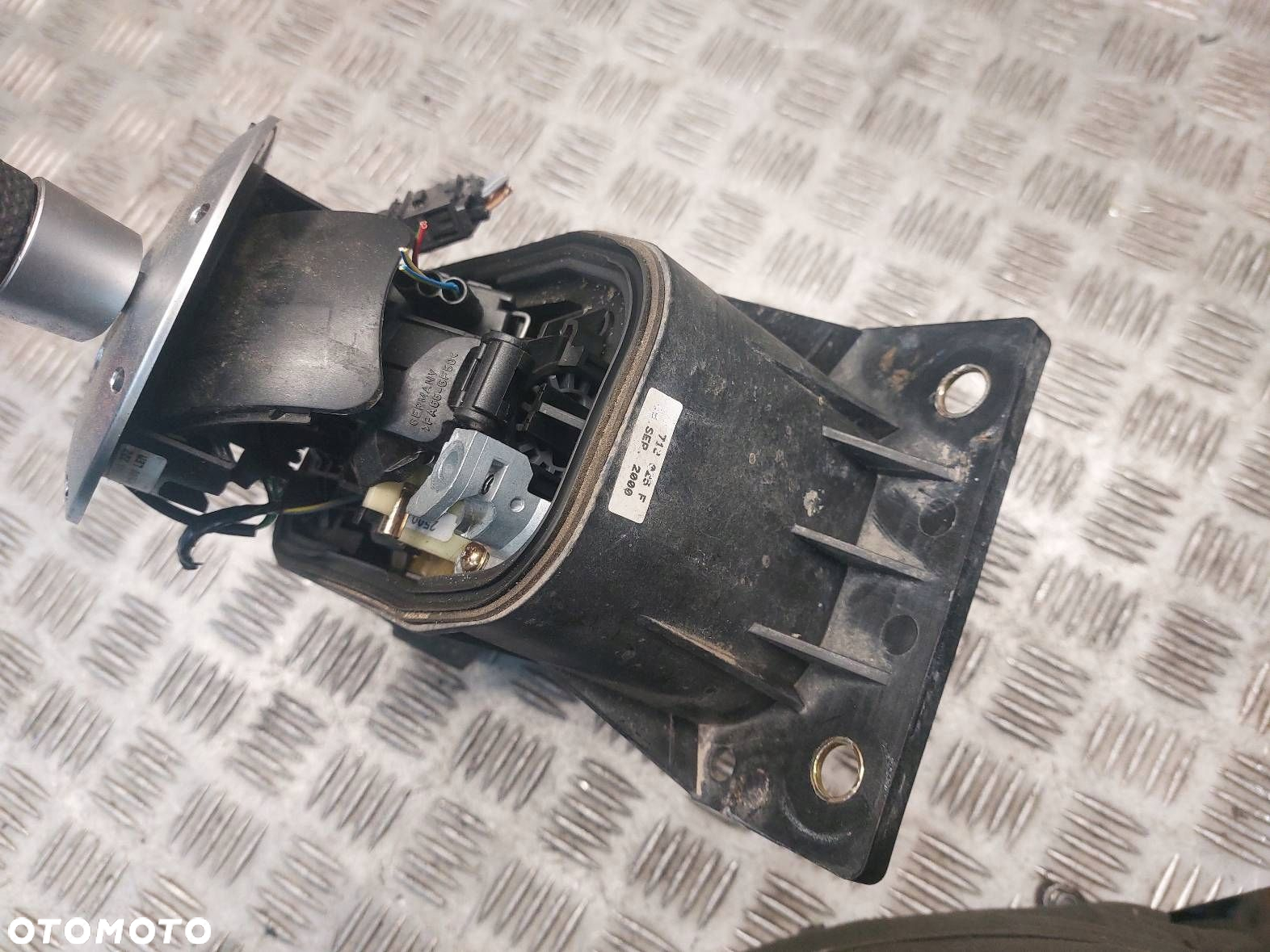 LEWAREK ZMIANY BIEGÓW AUTOMAT VOLKSWAGEN LUPO I 1.2 TDI 6E0713025 - 9