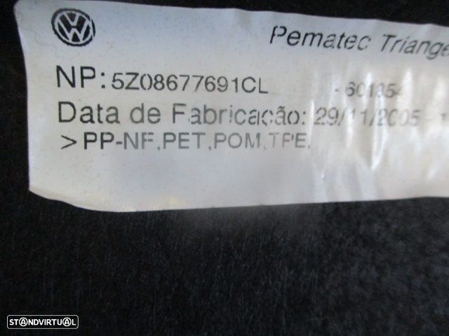 Tampo Cortina Da Mala 5Z08677691CL VW FOX 2005 3P VW FOX (5Z) 2007 1.4TDI 70CV 3P PRETO - 4