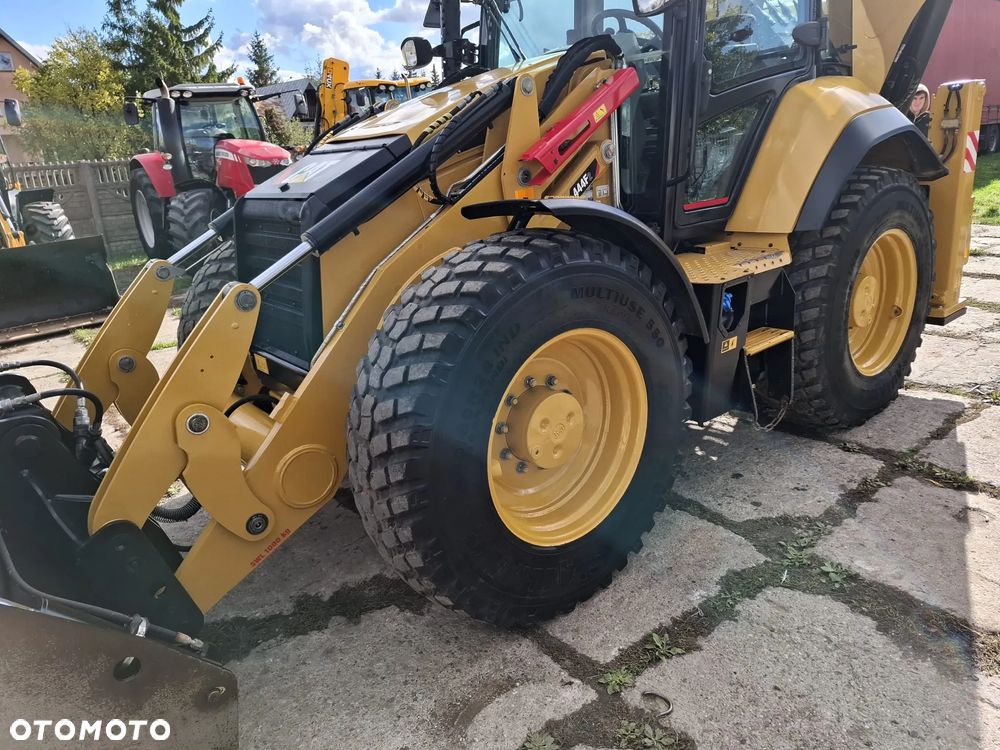 Caterpillar 444F2 - 11