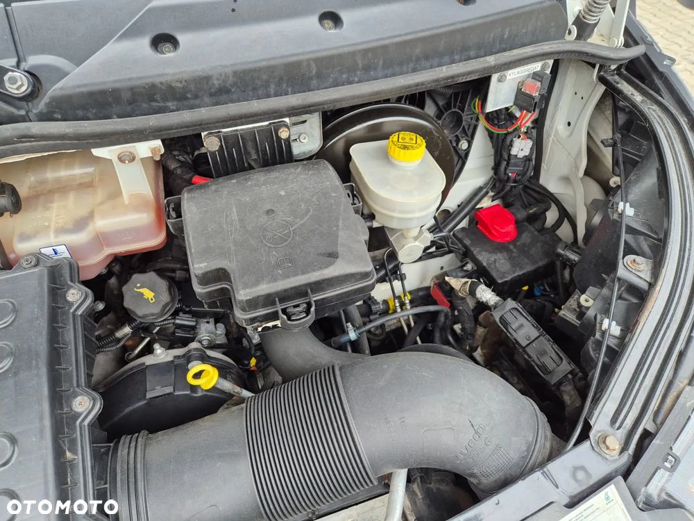 Iveco Daily 35S16 Hi-Matic / AUTOMAT / CHŁODNIA / MITSUBISHI / 1WŁ / BEZWYPADKOWY / ORYG. PRZEBIEG / STAN BARDZO DOBRY / W PEŁNI SPRAWNY / EURO 6 / WEBASTO / WINDA ZEPRO - 34