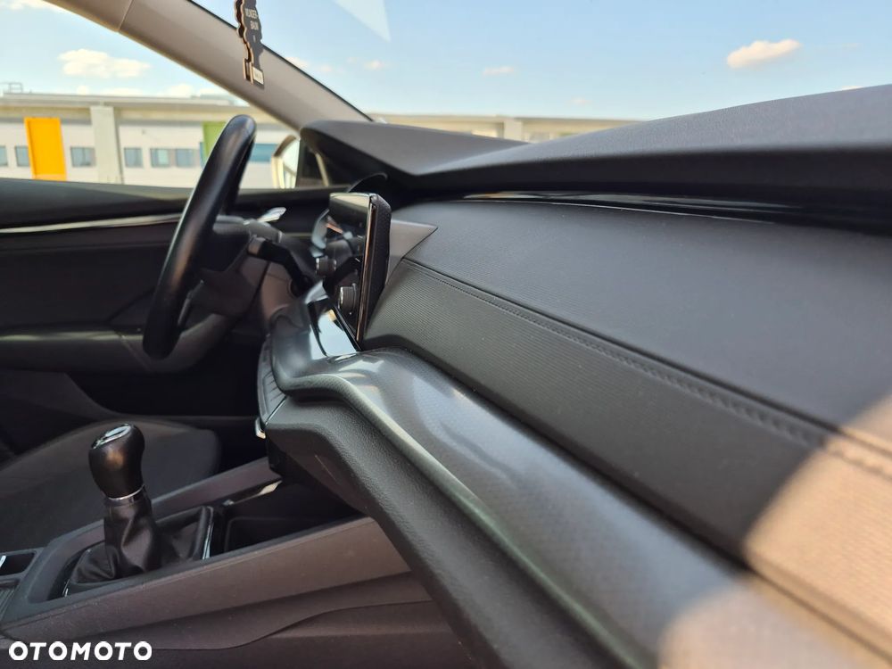 Skoda Octavia 1.5 TSI ACT Style - 27