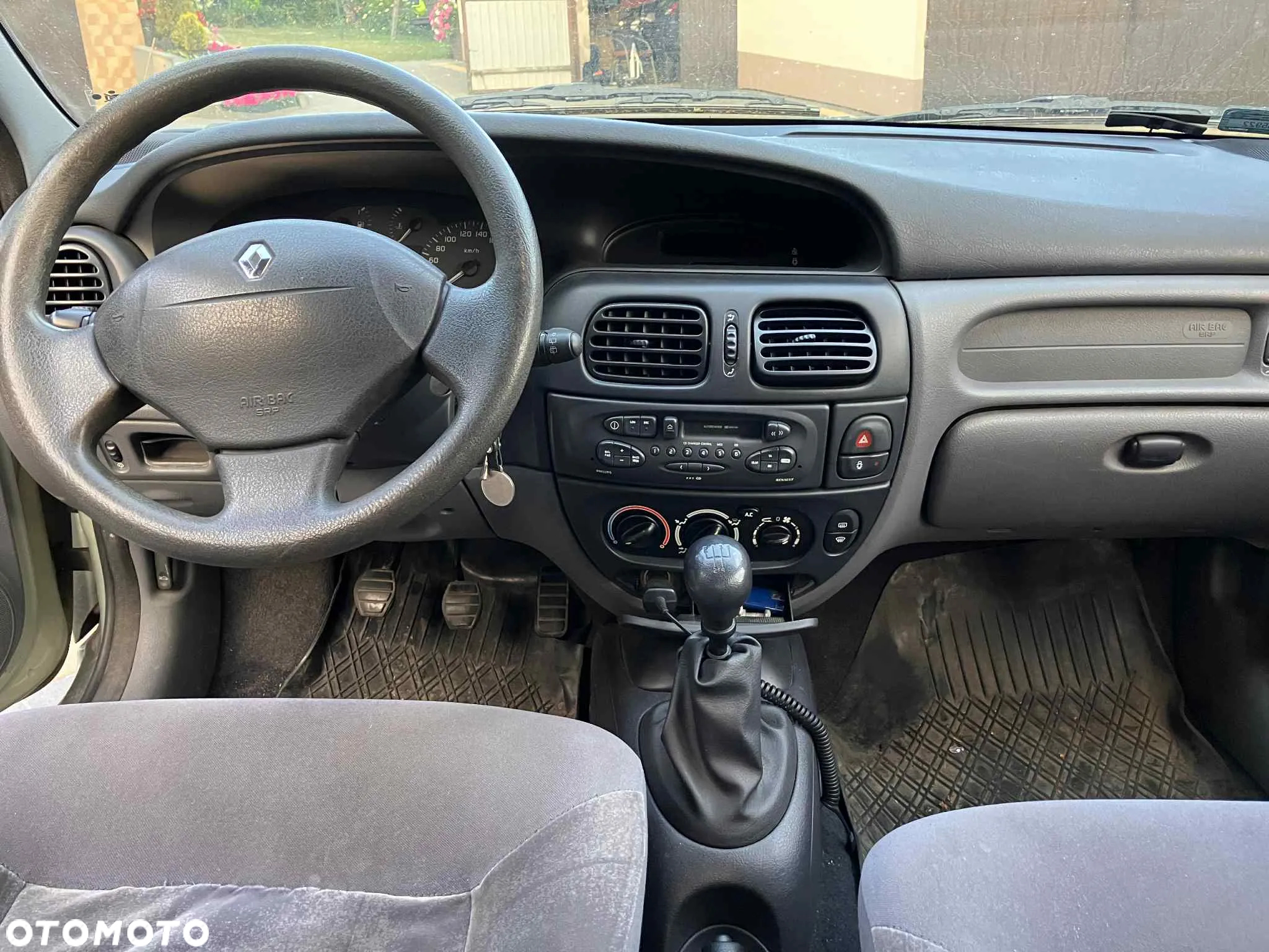 Renault Megane 1.4 RN 16V - 7