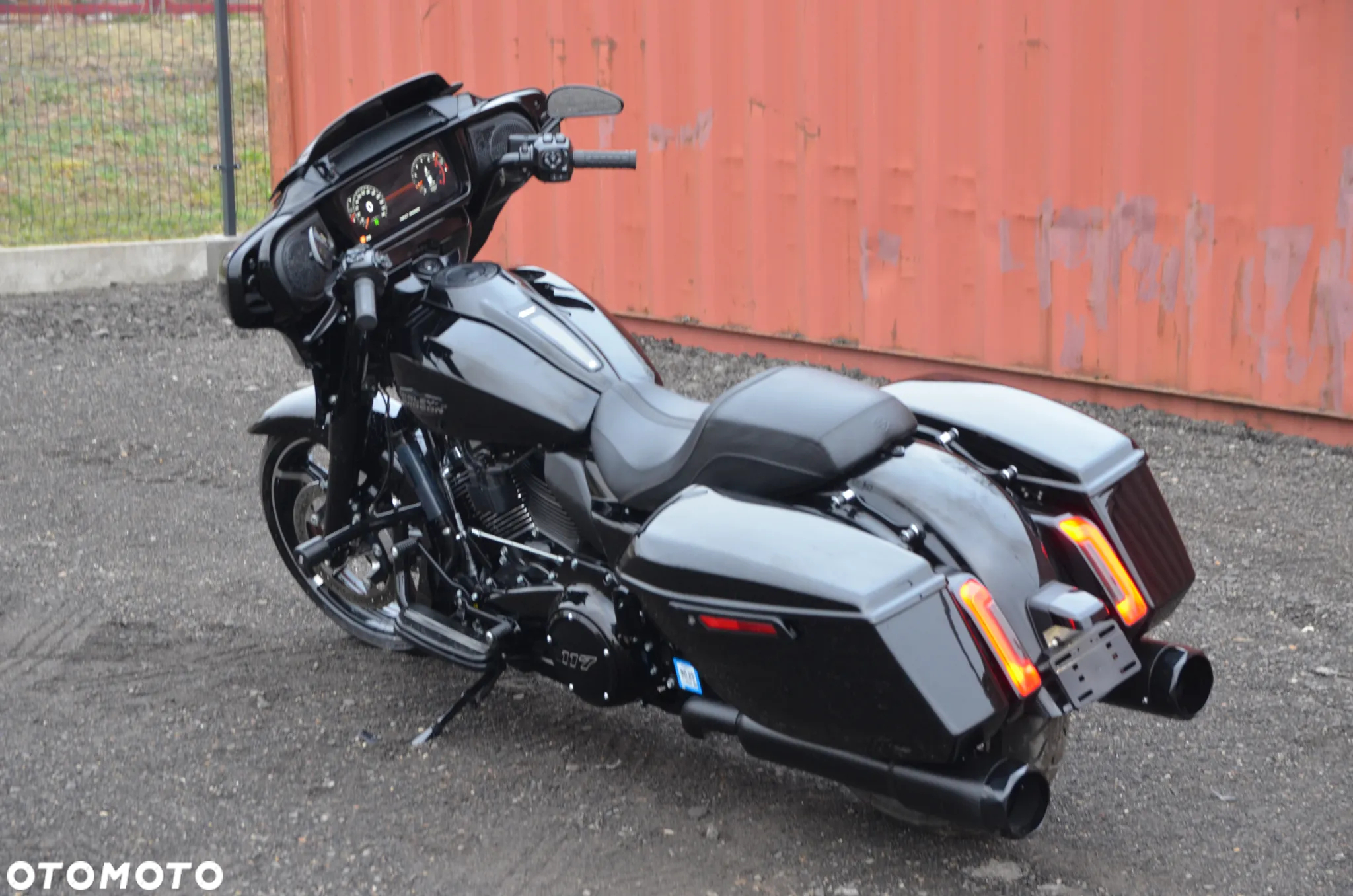 Harley-Davidson Street Glide Trike - 8
