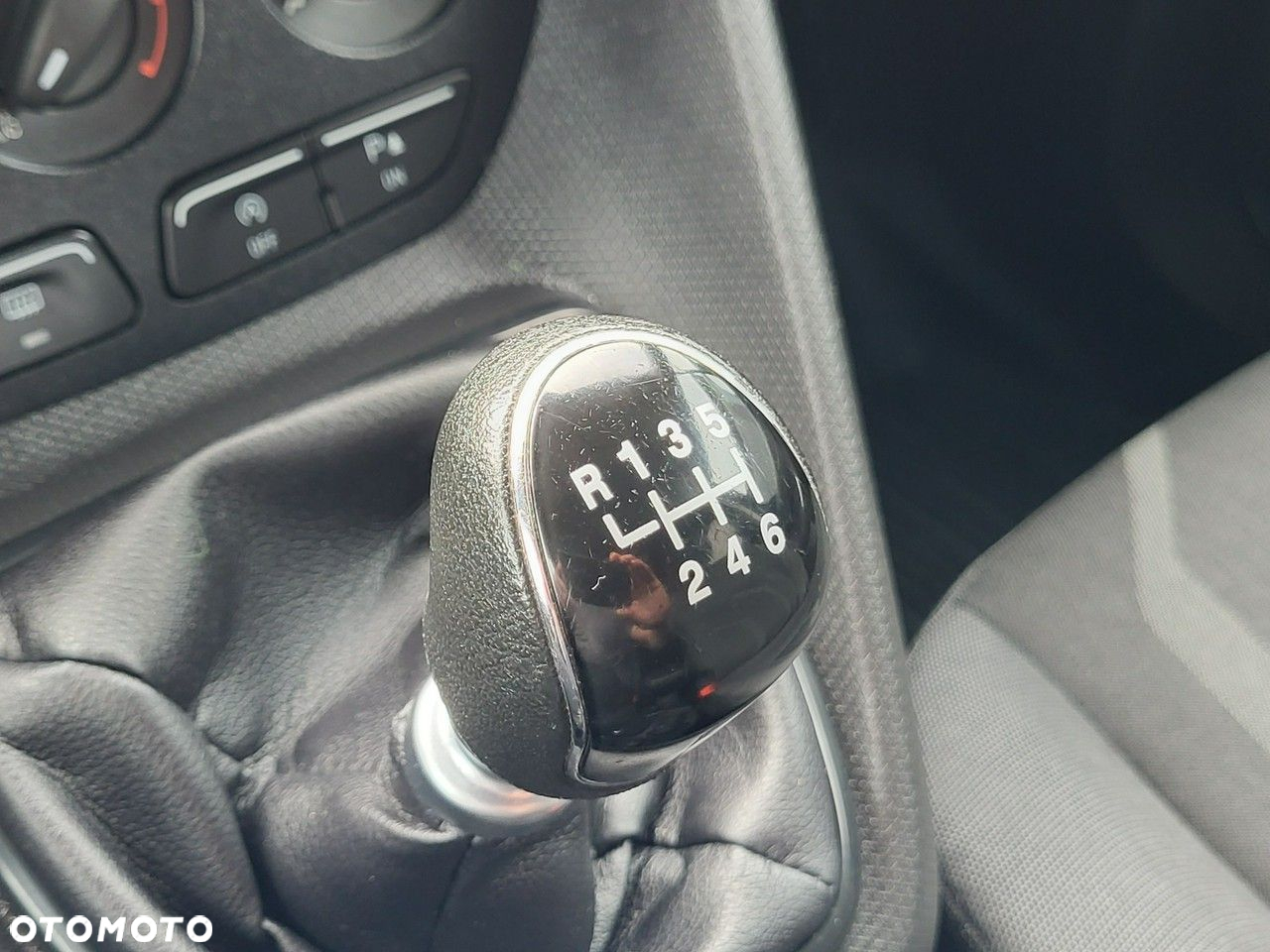 Ford Transit Connect - 34
