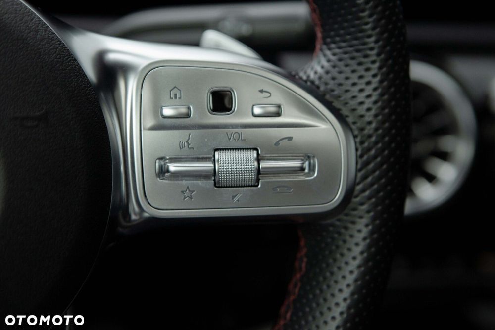 Mercedes-Benz Klasa A 180 AMG Line 7G-DCT - 23