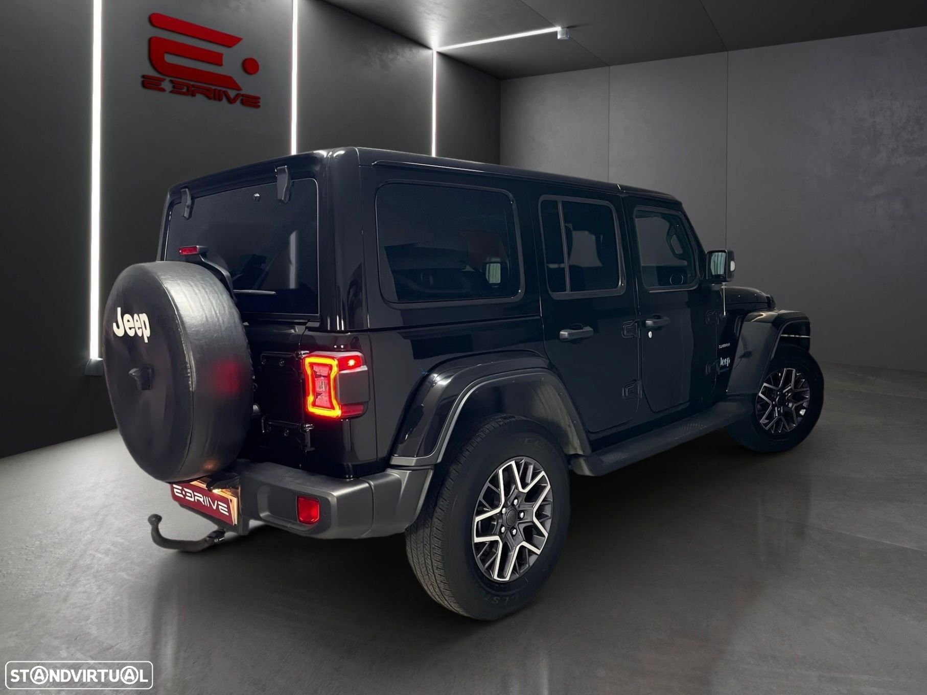 Jeep Wrangler - 8