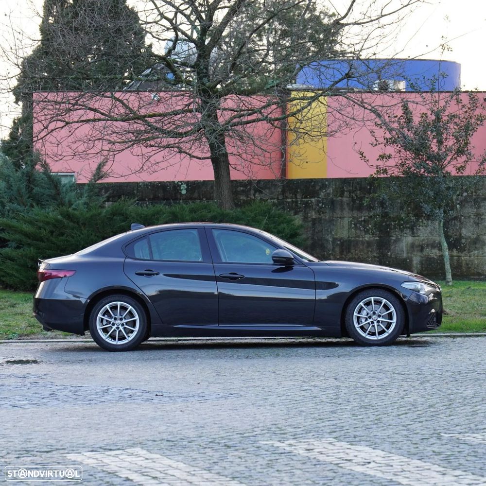 Alfa Romeo Giulia 2.2 D - 4