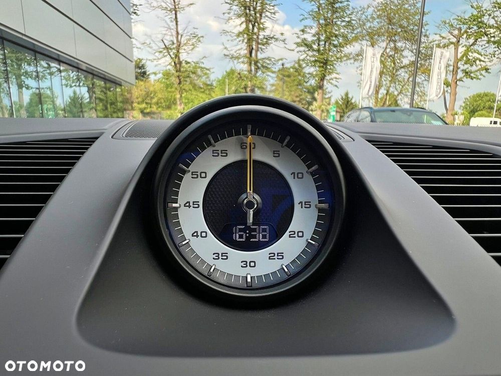 Porsche Cayenne - 30
