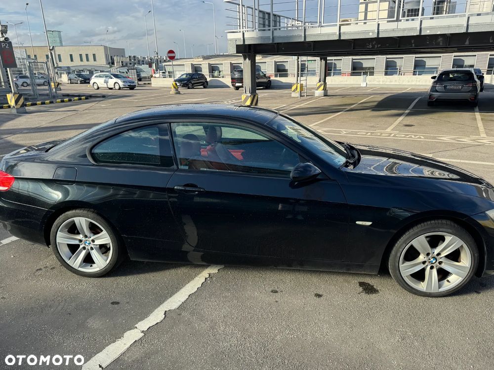 BMW Seria 3 320i - 9