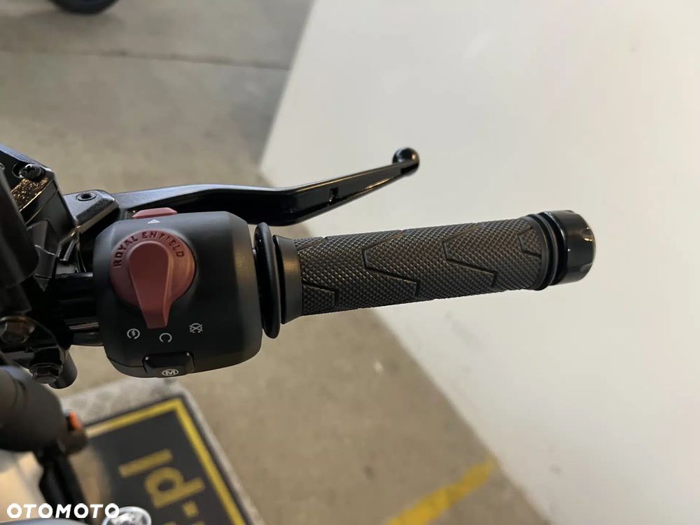 Royal Enfield Guerrilla - 23