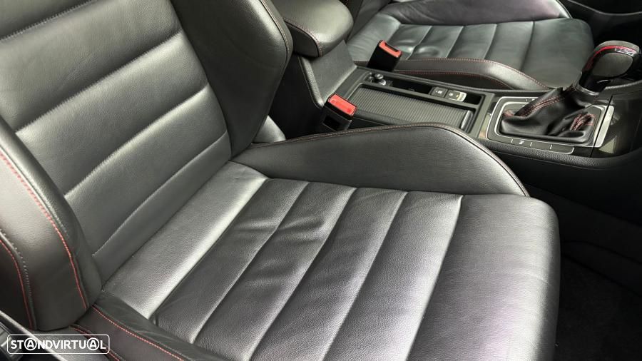 VW Golf GTI Performance BlueMotion DSG - 26