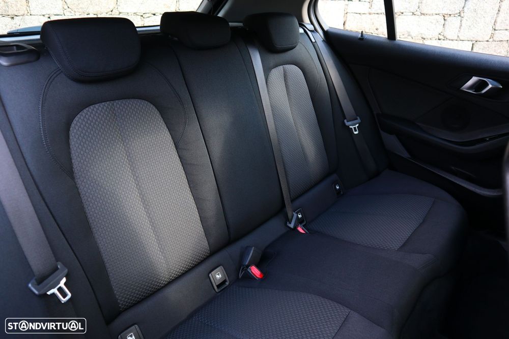 BMW 116 d Corporate Edition Auto - 38