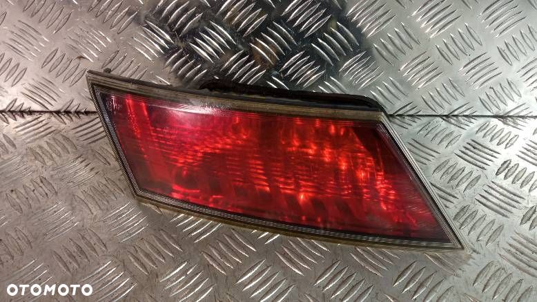 LAMPA LEWA TYLNA KLAPY HONDA CIVIC 8 - 1
