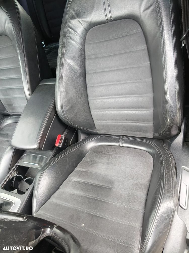 Volkswagen Passat Variant 2.0 TDI Highline DPF 4Motion - 12