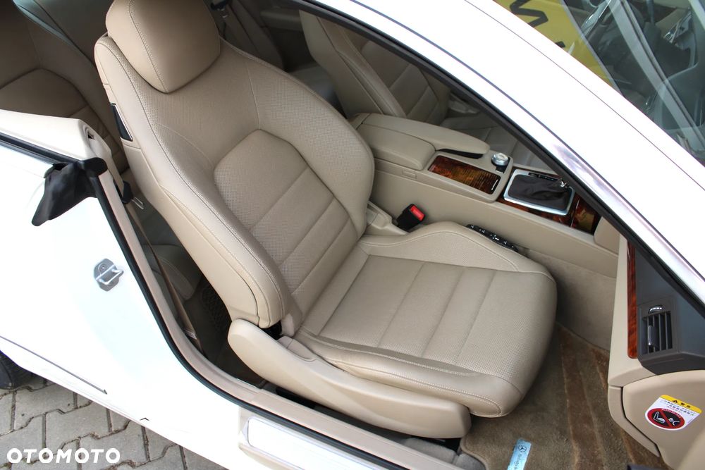 Mercedes-Benz Klasa E 350 Coupe 7G-TRONIC - 17