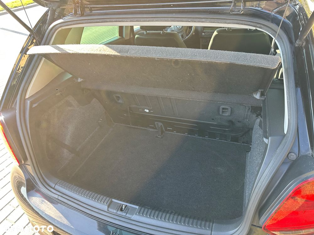 Volkswagen Polo - 19