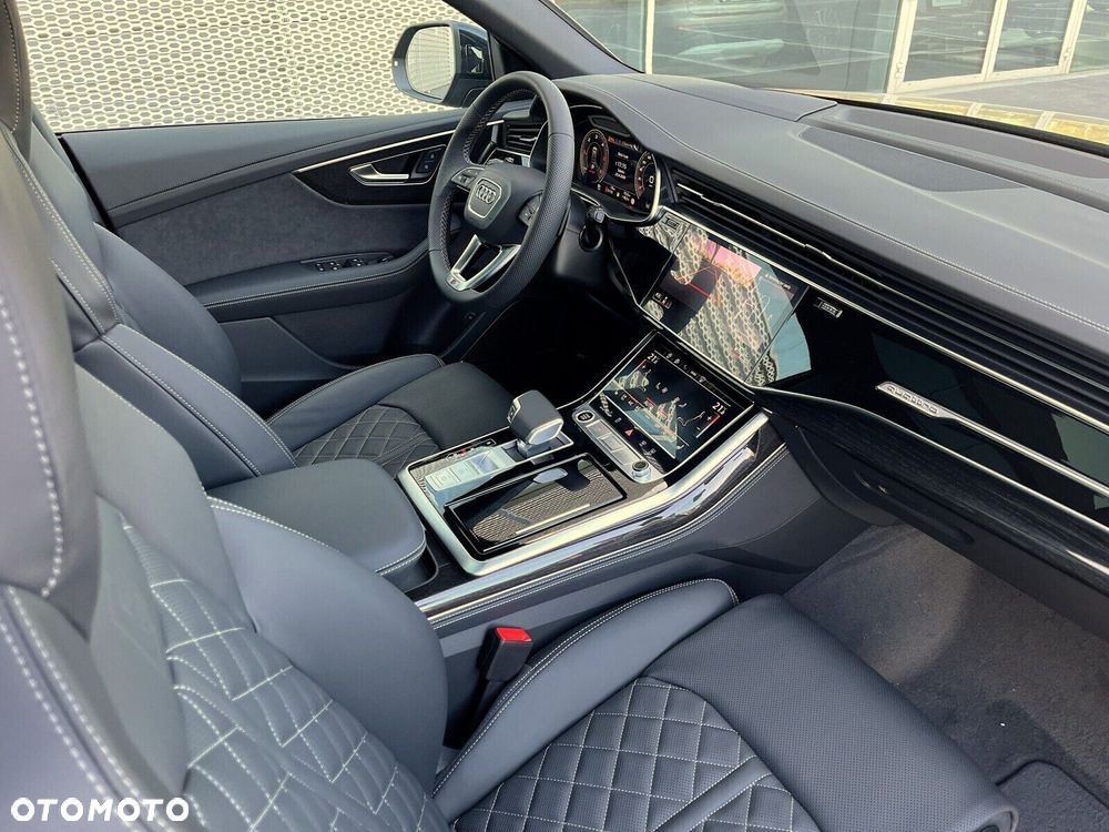 Audi Q8 - 24