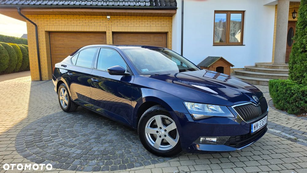 Skoda Superb 2016 photo 2