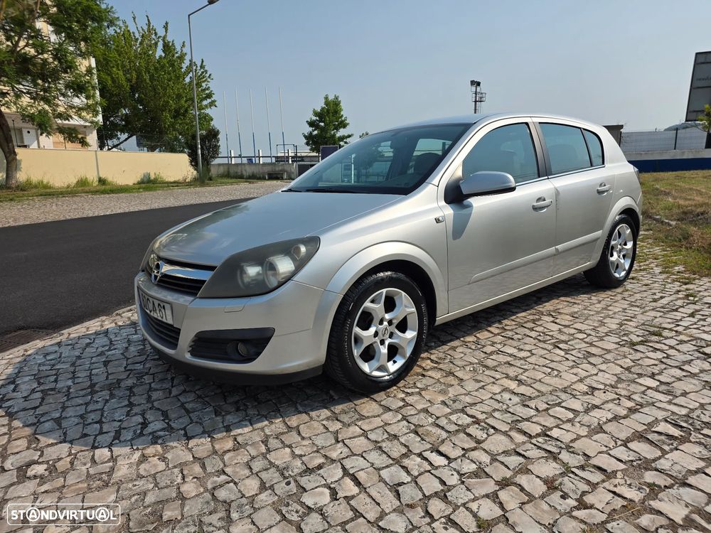Opel Astra 1.3 CDTI Cosmo - 1