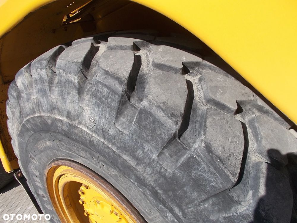 Caterpillar 725 - 17