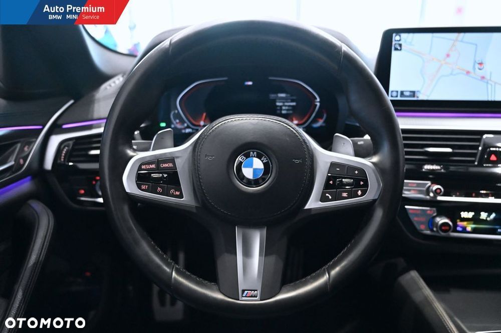 BMW Seria 5 540i xDrive mHEV - 10
