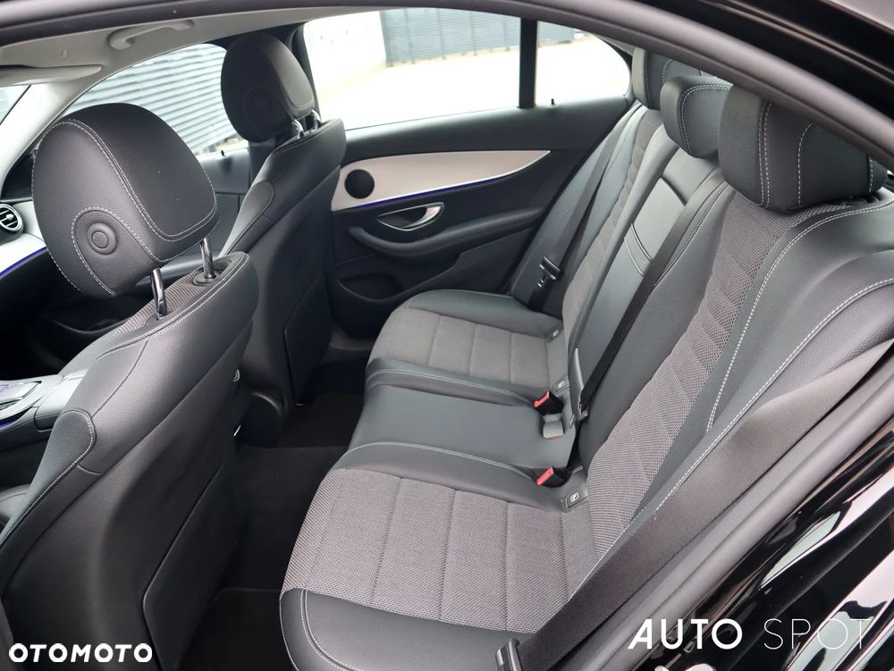 Mercedes-Benz Klasa E 200 4-Matic Avantgarde - 33