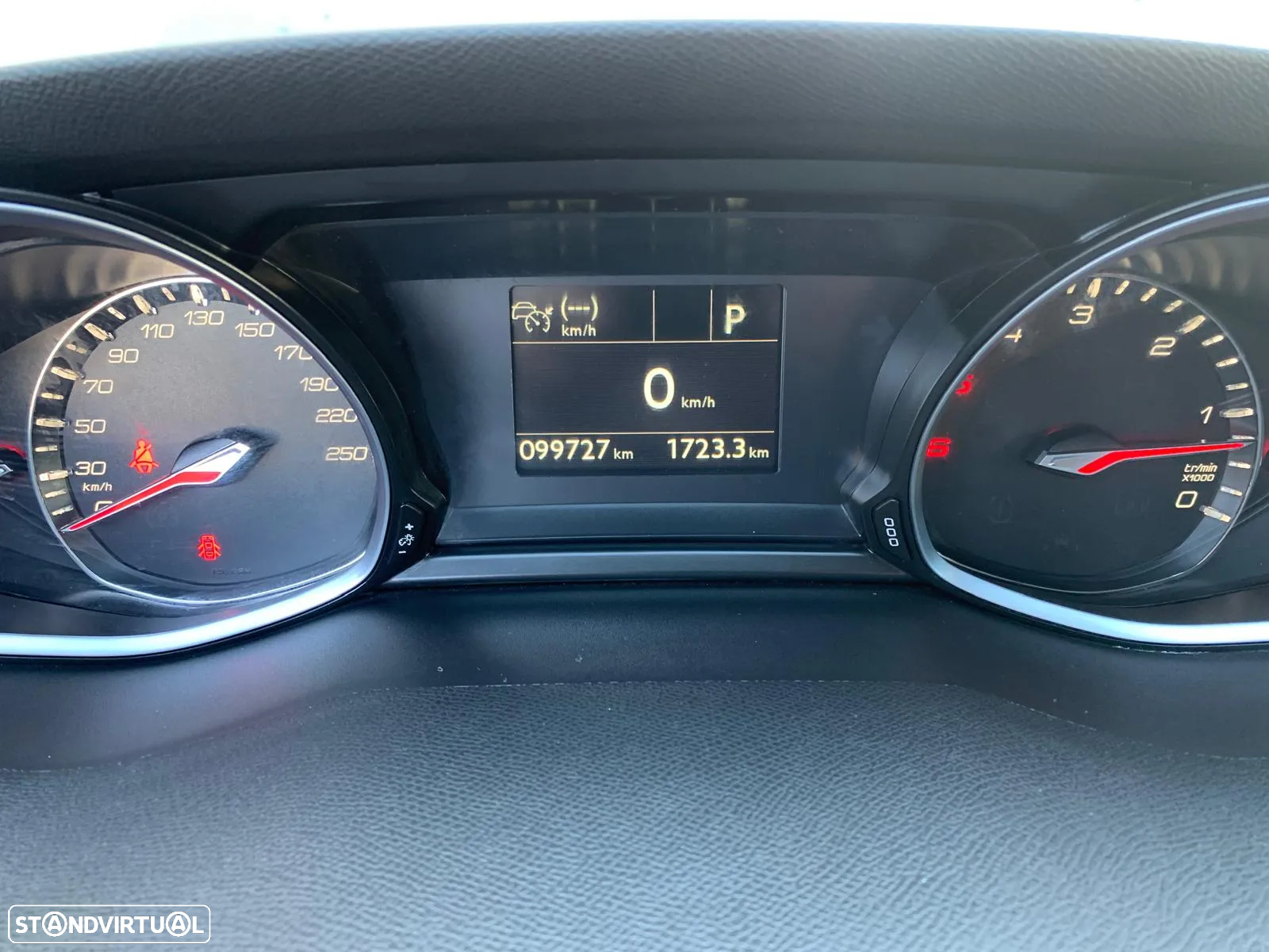 Peugeot 308 1.5 BlueHDi Allure Pack EAT8 - 12