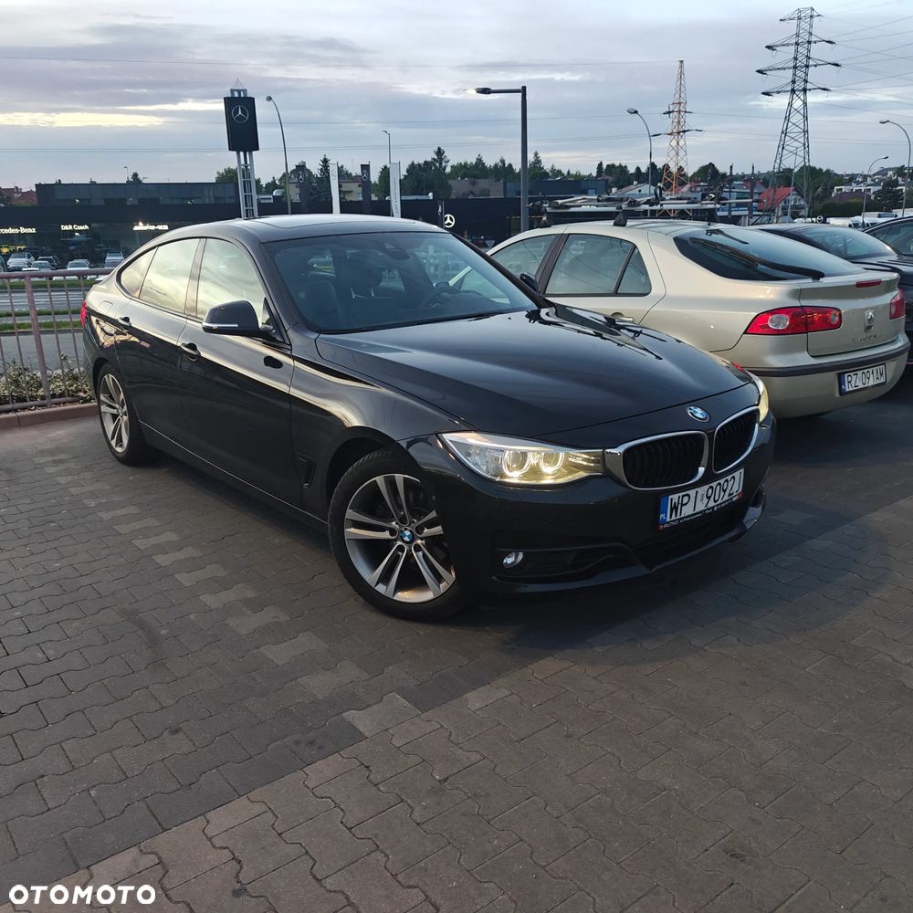 BMW Seria 3 328i xDrive Sport Line - 3
