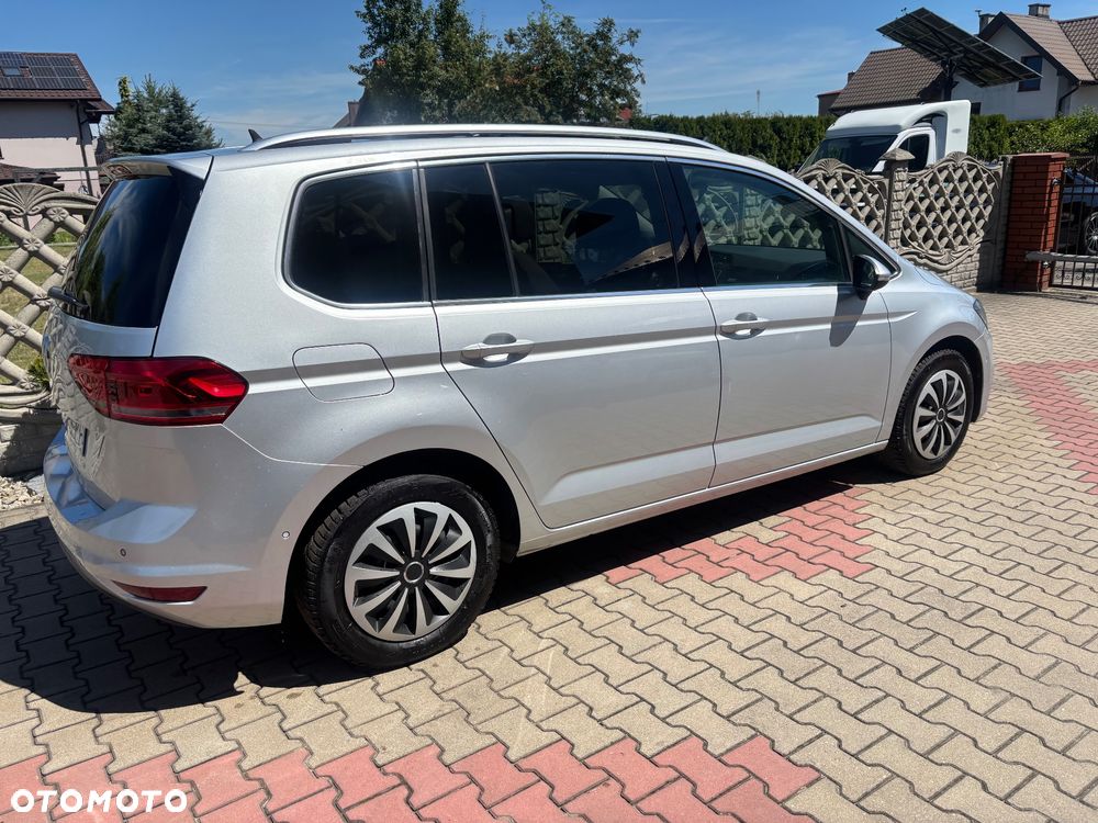 Volkswagen Touran 2.0 TDI SCR DSG Comfortline - 6