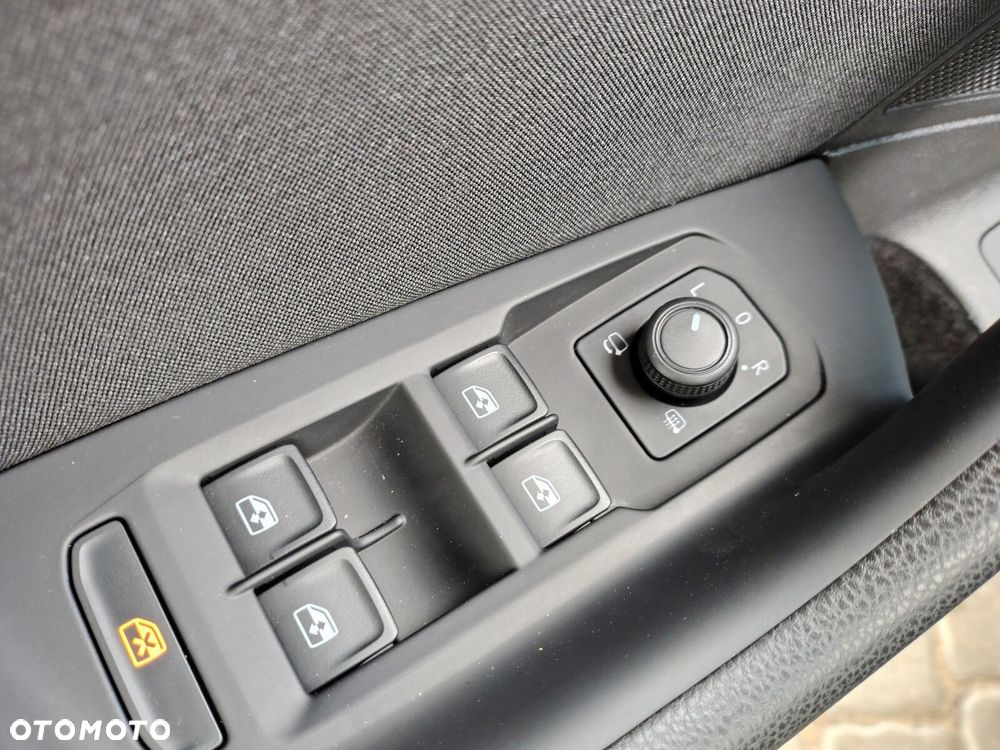 Volkswagen Passat - 31