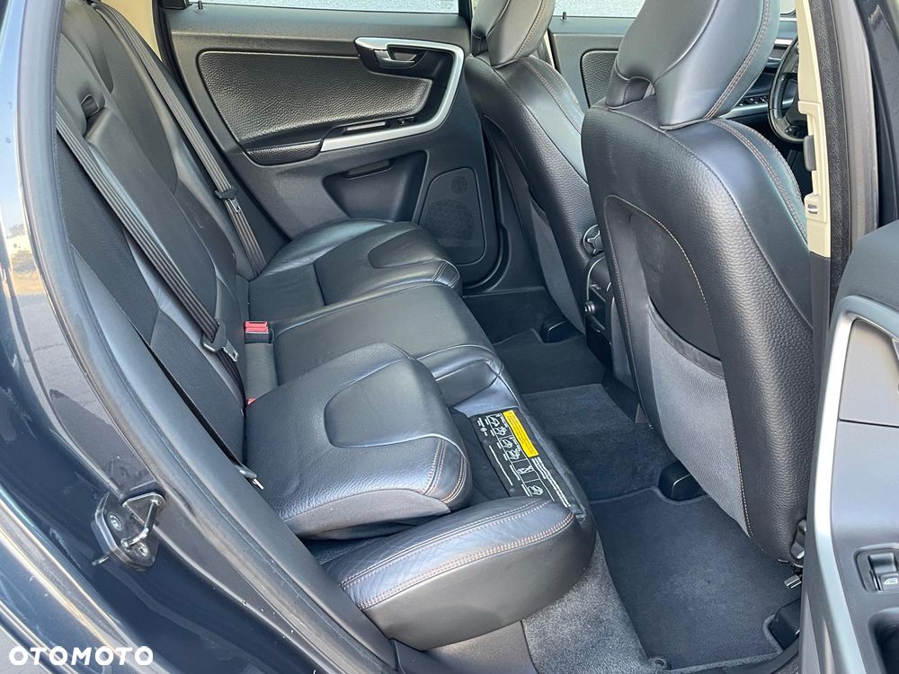 Volvo XC 60 D5 AWD Summum - 20