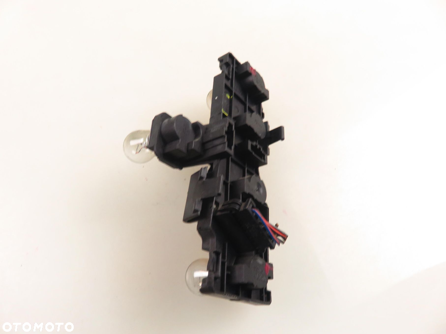 WKŁAD LAMPY LEWY TYŁ VW PASSAT B5 FL Variant  3B9945257B 6PIN - 3