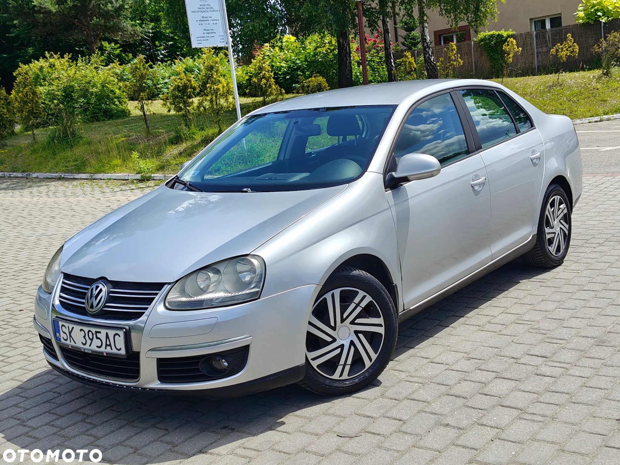 Volkswagen Jetta 1.6 FSI Comfortline - 3
