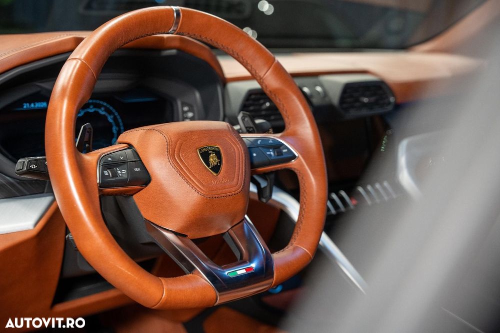 Lamborghini URUS - 23