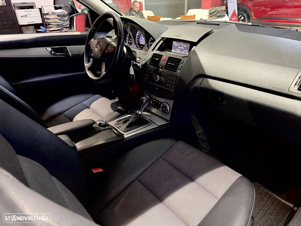 Mercedes-Benz C 200 - 12