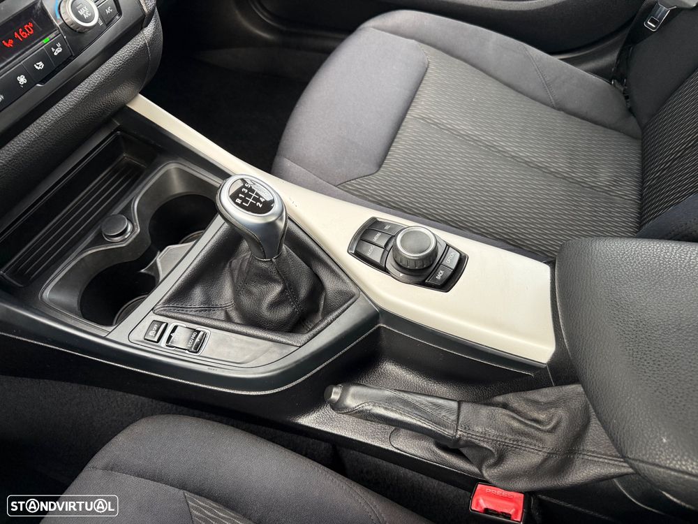 BMW 118 d Sport Line - 21