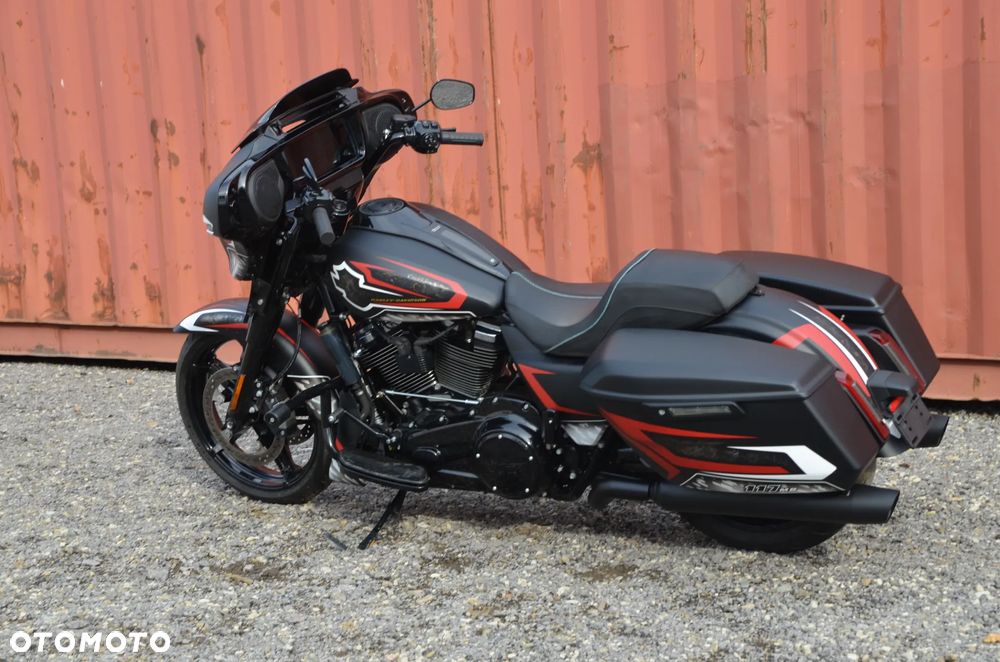 Harley-Davidson Touring Street Glide - 39