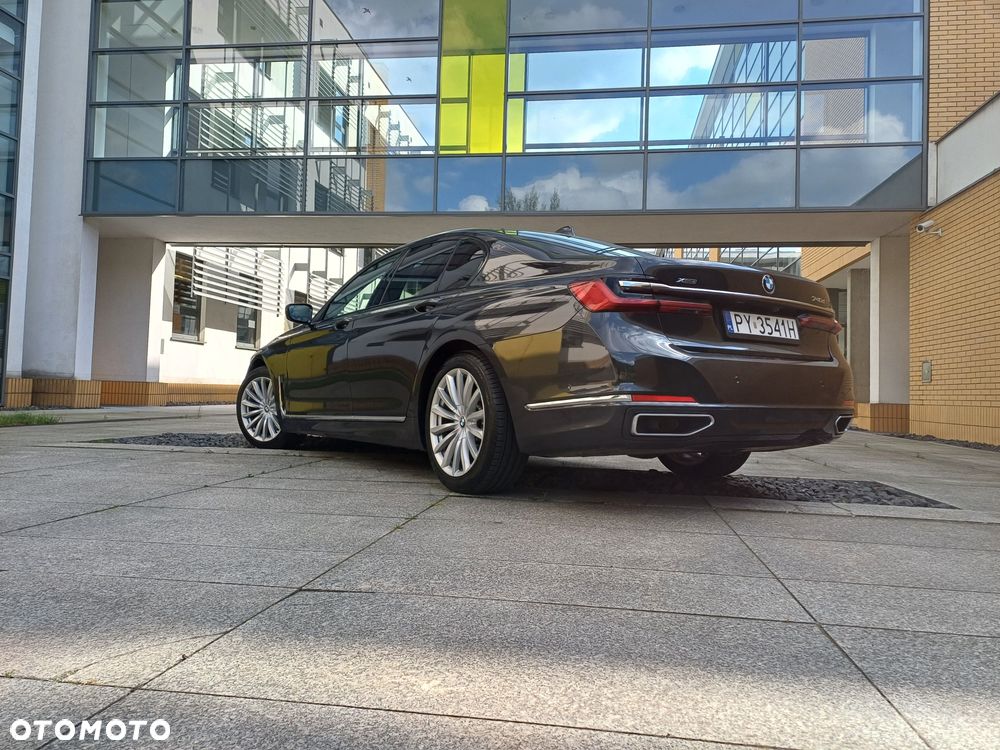 BMW Seria 7 740d xDrive - 13