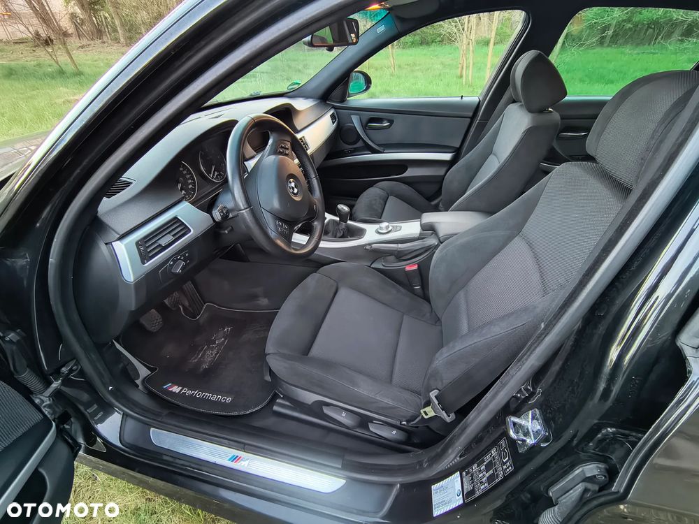 BMW Seria 3 325i - 9