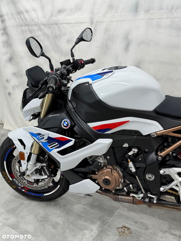 BMW S - 30