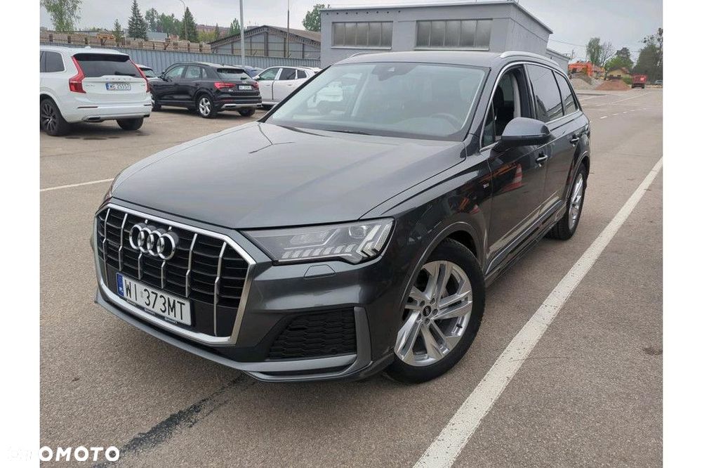 Audi Q7 - 1