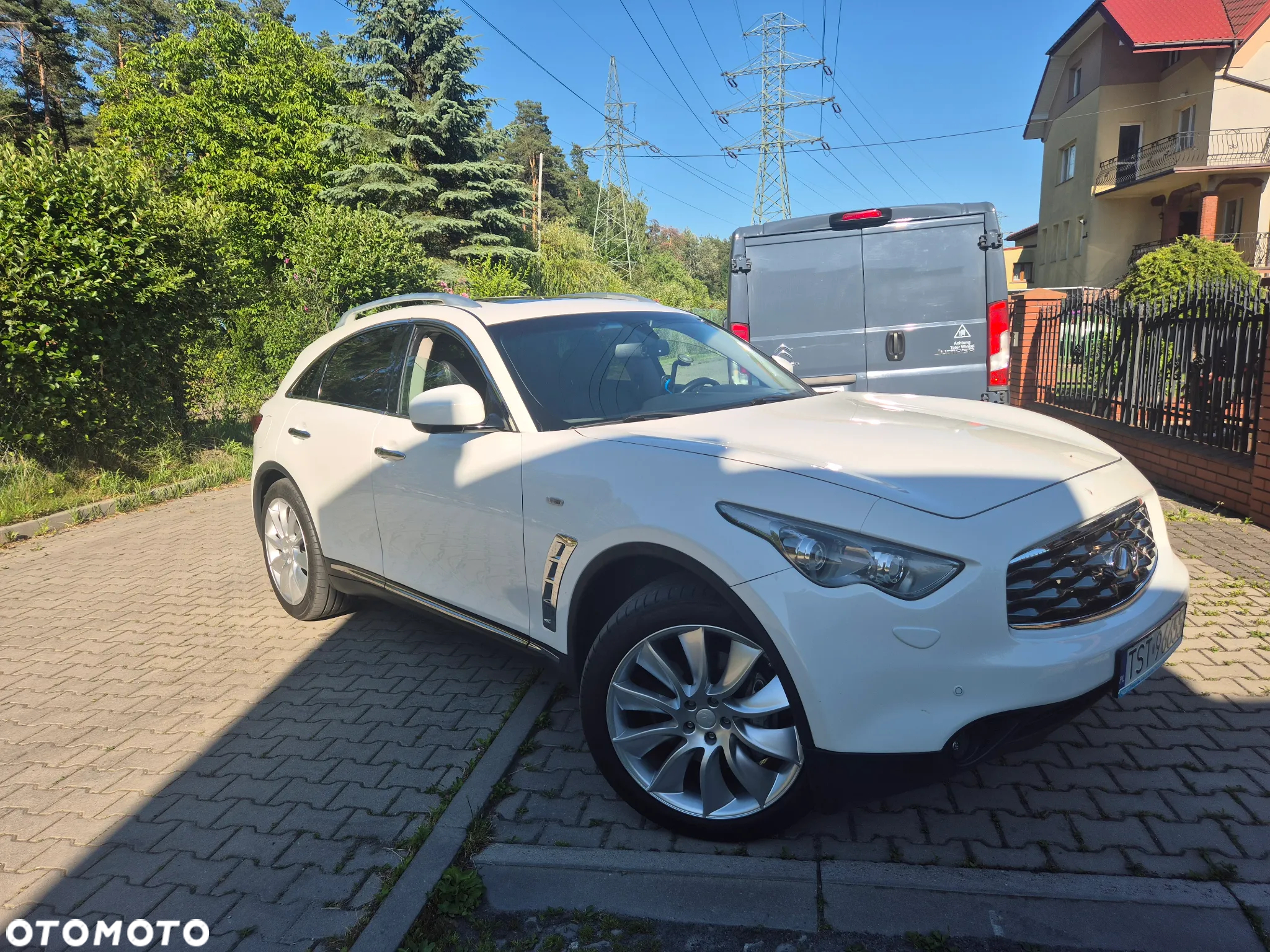 Infiniti FX FX30d AWD GT - 2