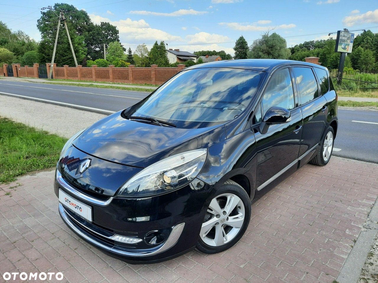 Renault Grand Scenic - 9
