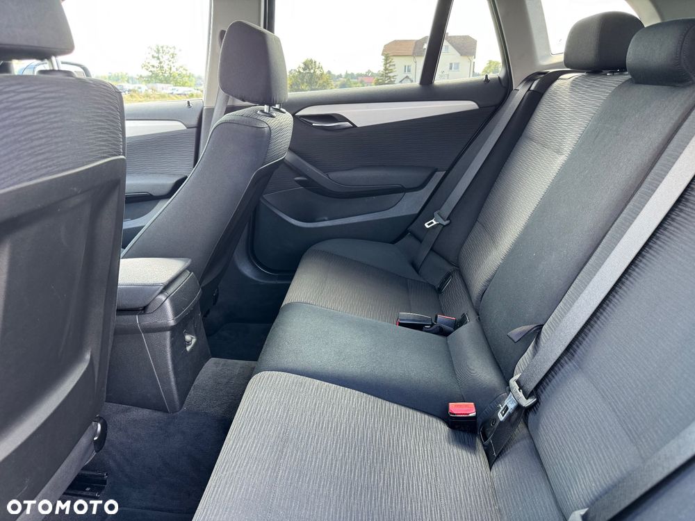 BMW X1 sDrive18d xLine - 10