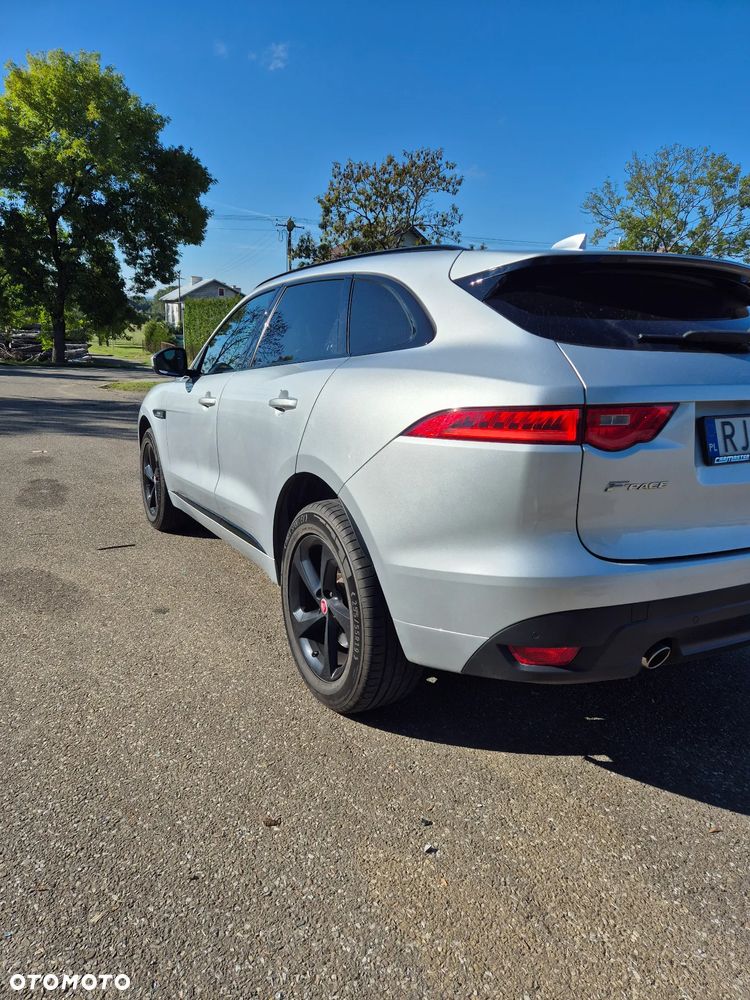 Jaguar F-Pace 2.0 i4D AWD R-Sport - 7