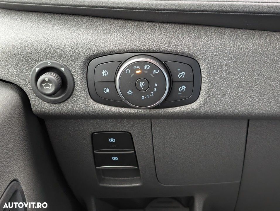 Ford Transit - 19