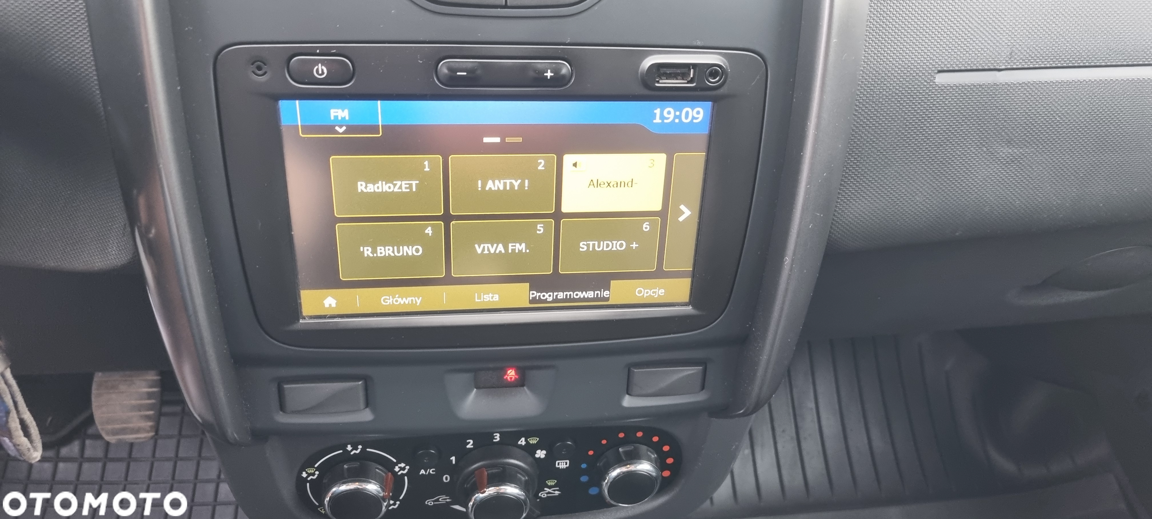 Dacia Duster 1.5 dCi Laureate - 32