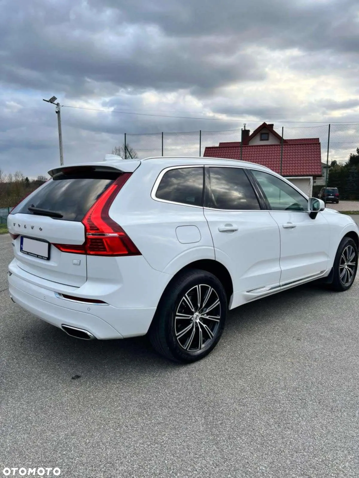Volvo XC 60 T6 AWD Plug-In Hybrid Inscription - 4