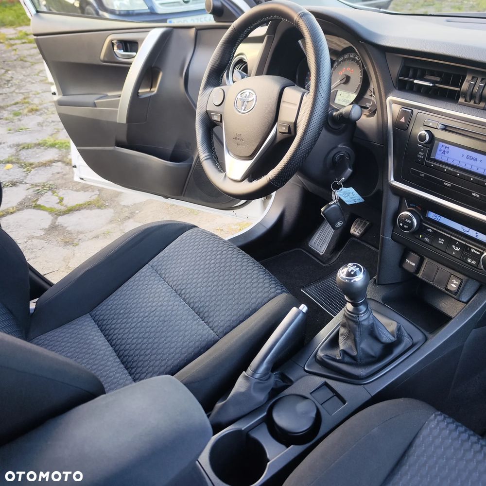 Toyota Auris - 26