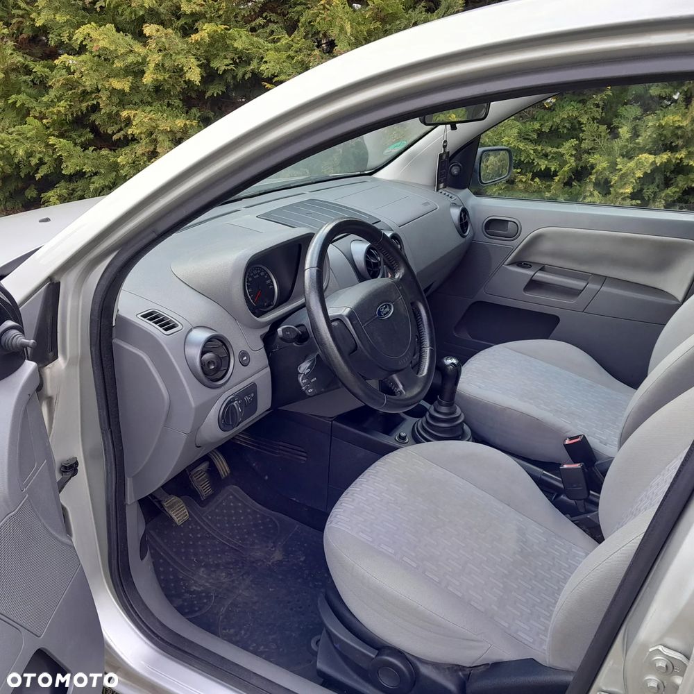 Ford Fusion 1.4 Trend - 8